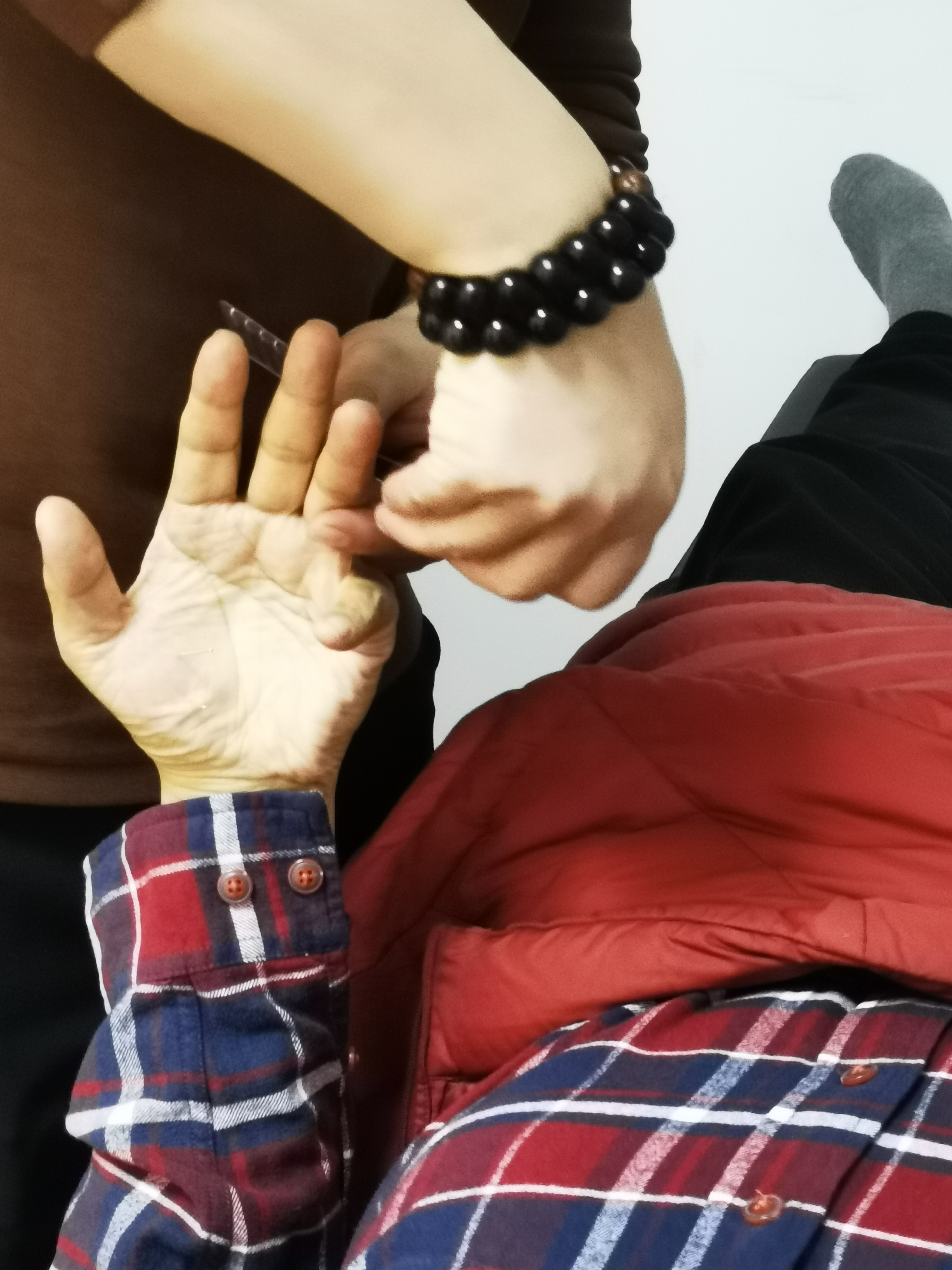腰腿疼痛走路困难-吾爱推拿